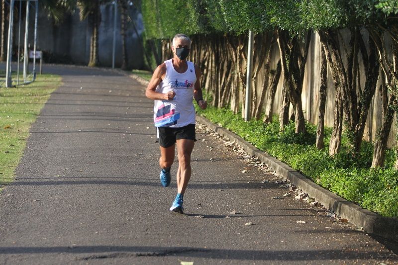 Anselmo vai correr, em média, 32 quilômetros por dia, durante o desafio (Foto: Antônio Moreira/AT)