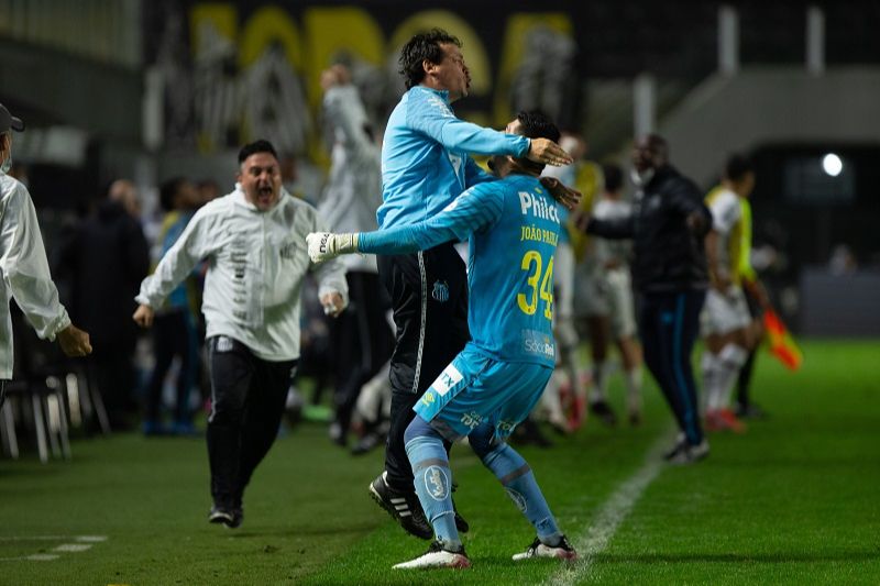 Com um a menos, Santos marca no fim e fica em vantagem na Sul-Americana (Foto: Divulgação/Twitter)
