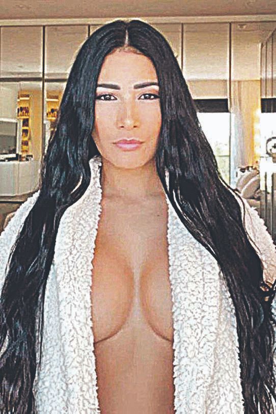 Simaria recebeu cantadas após postar foto sensual no Instagram (Foto: Reprodução/Instagram)