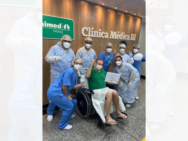 Imagem ilustrativa da imagem Covid-19: ex-prefeito de Vitória João Coser recebe alta