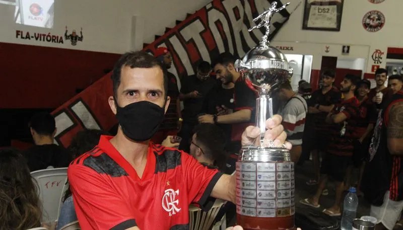 Imagem ilustrativa da imagem Veja a festa da torcida do Flamengo no Estado
