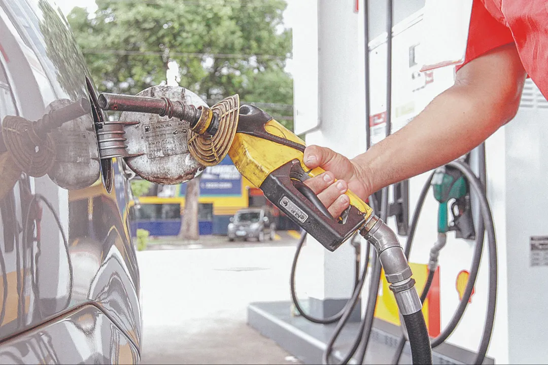 Imagem ilustrativa da imagem Estado diz que não vai reduzir ICMS da gasolina: "Inviável"