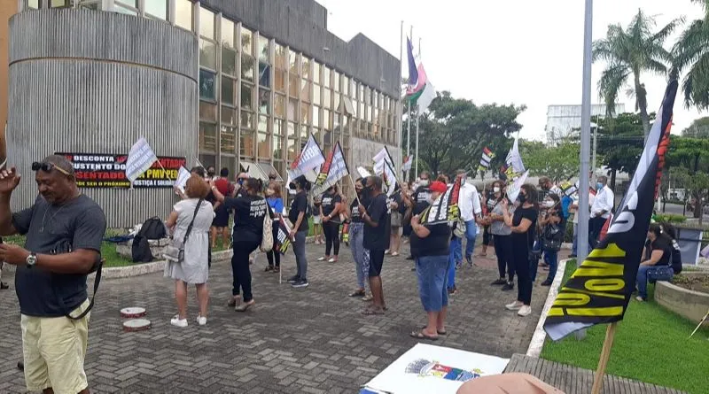 Imagem ilustrativa da imagem Aposentados fazem protesto contra reforma da previdência em Vitória