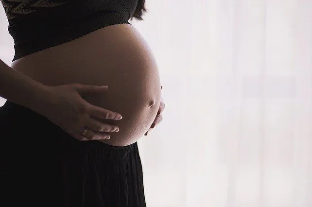 Imagem ilustrativa da imagem China quer limitar abortos em meio a tentativas de conter envelhecimento da população