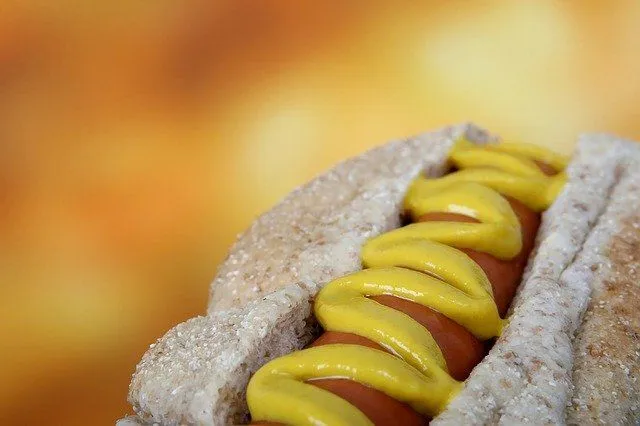 Polse Mim Lompe Ou Cachorro Quente, Um Alimento De Polpular De