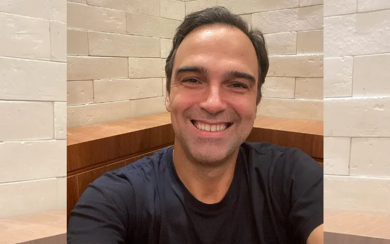 Imagem ilustrativa da imagem Nas redes sociais, Tadeu Schmidt é cotado para substituir Tiago Leifert no BBB