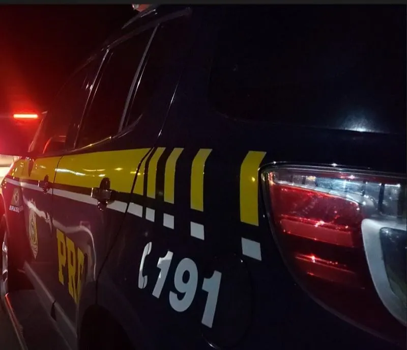 Imagem ilustrativa da imagem Acidente entre carreta e caminhão deixa um morto e um ferido na BR-262