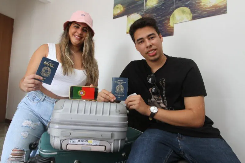 Imagem ilustrativa da imagem Famílias querem sair do País para melhorar vida financeira