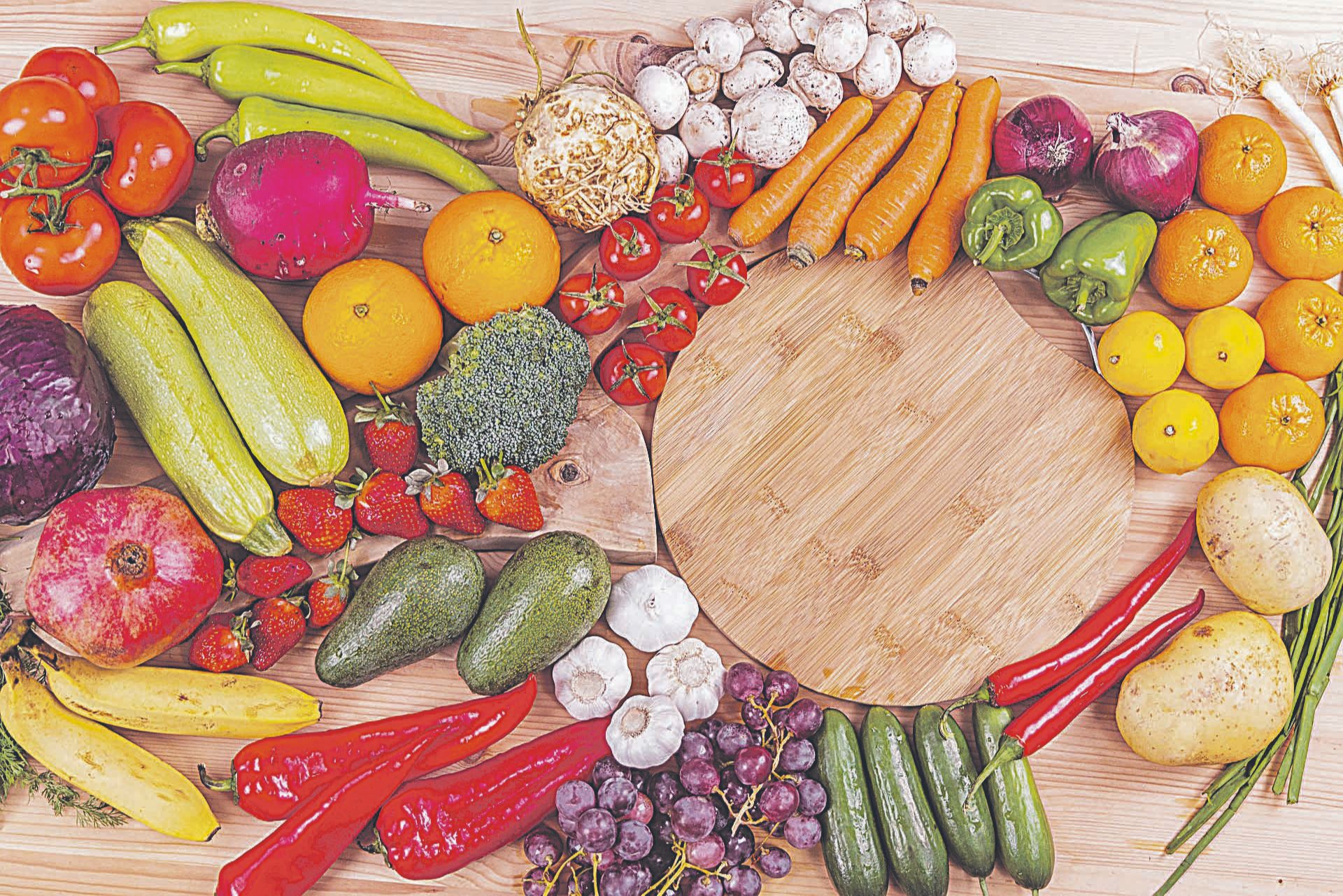 Frutas, legumes e verduras são exemplos de alimentos que interferem positivamente na saúde física e mental