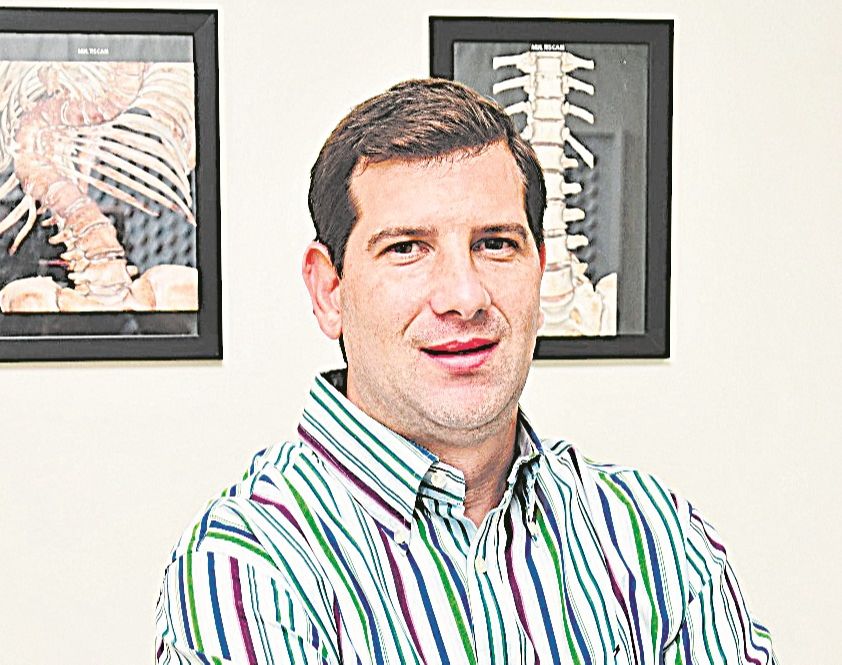 O ortopedista Marcelo Dettogni Sarmenghi diz que técnica é simples, rápida e sem necessidade de internação