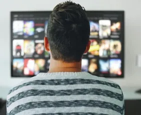 Imagem ilustrativa da imagem Filmes e séries que podem ajudar na preparação para o Enem