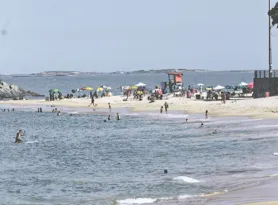 Imagem ilustrativa da imagem Desordem no calçadão e praia