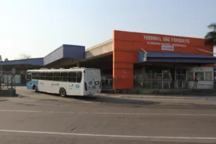 Imagem ilustrativa da imagem Terminal de São Torquato lotado todos os dias