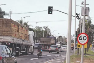 Imagem ilustrativa da imagem Trânsito lento todo dia na Serra
