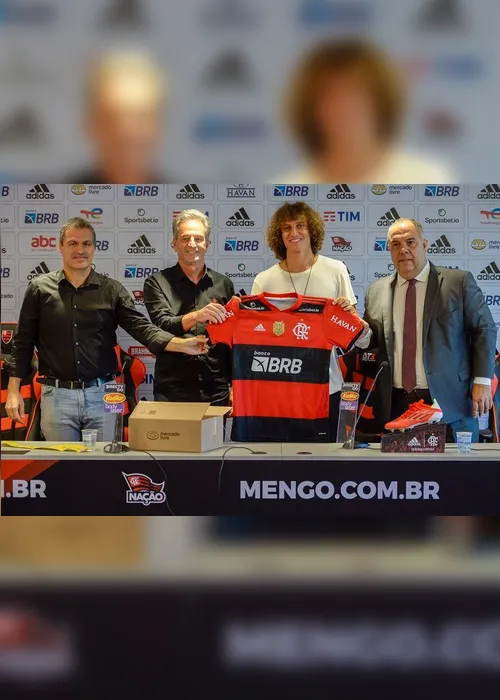 Imagem ilustrativa da imagem Copa do Brasil, Brasileirão e Libertadores: qual campeonato David Luiz vai poder jogar?