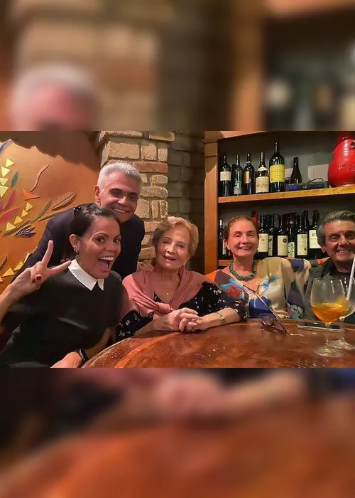 Imagem ilustrativa da imagem 'Dias vão se tornando menos tristes', afirma nora de Glória Menezes ao publicar foto com atriz