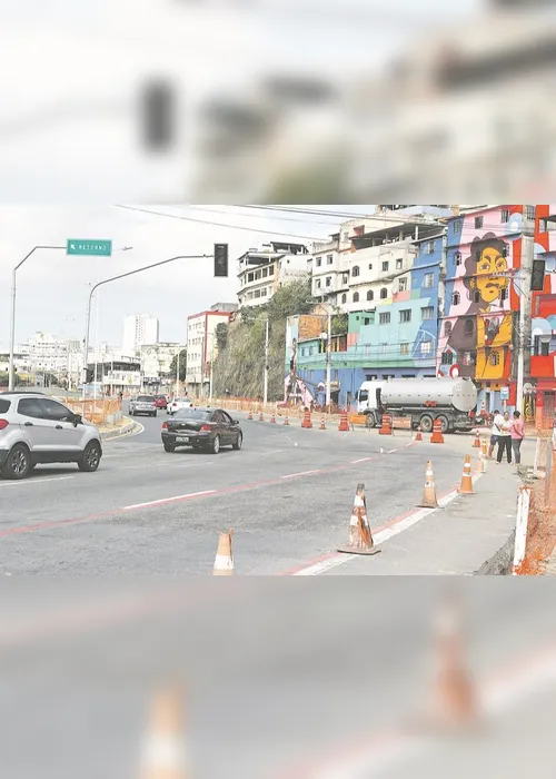 
          Imagem ilustrativa da imagem Obras prejudicam o trânsito
          