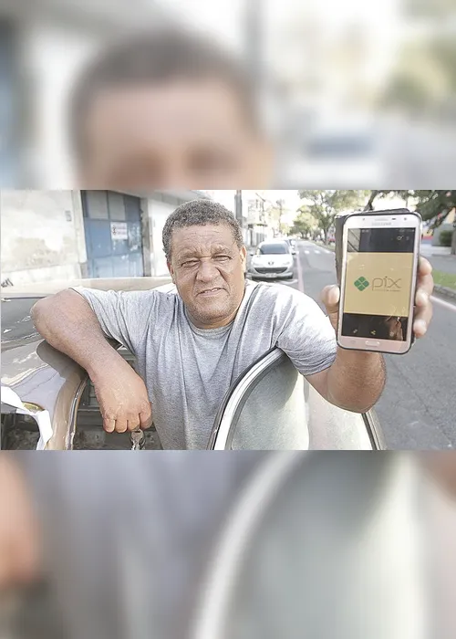 Imagem ilustrativa da imagem Botão do pânico e segundo celular para evitar golpe com Pix