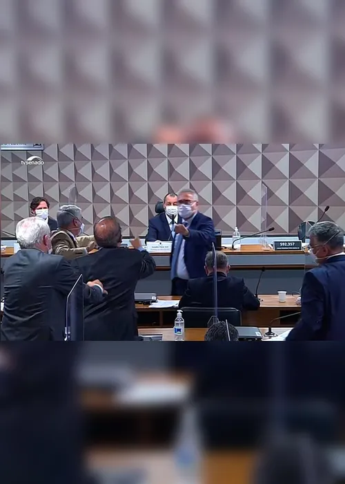 Imagem ilustrativa da imagem Renan Calheiros e Jorginho Mello trocam xingamentos na CPI da Covid