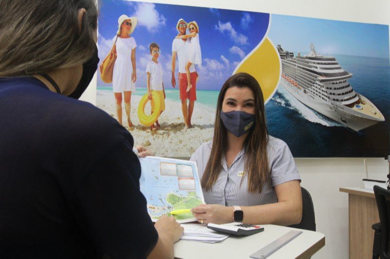 Luciana Verrone: agências de viagens estão animadas com aumento da procura de pacotes para os feriados (Foto: Leone Iglesias/AT)