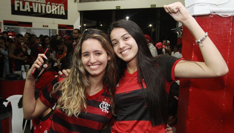 As amigas Yasmin Conti, 21, e Iara Santos, 20, disseram estar confiantes na classificação (Foto: Leone Iglesias / AT)