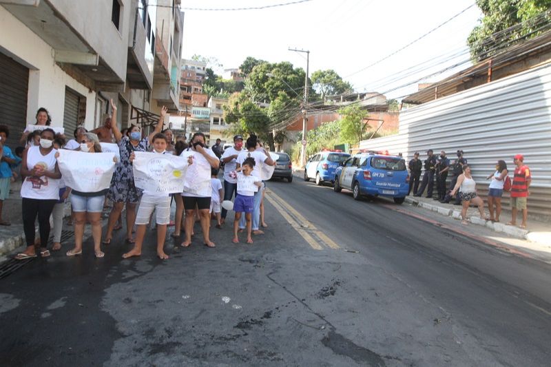Moradores chegaram a protestar há duas semanas pedindo mais segurança para Nova Palestina, em Vitória (Foto: Kadidja Fernandes - 13/09/2021)