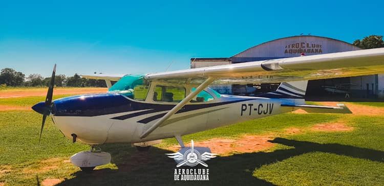 Foto do aeroclube antes do roubo (Foto: Divulgação/Facebook do Aeroclube de Aquidauana)