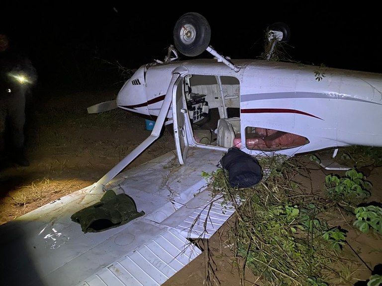 PF apreende aeronave que transportava drogas em Mato Grosso (Foto: Divulgação/ PF)