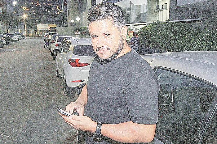 Celso Rodrigues, 41, contou que mantém o Pix limitado a transações de até R$ 500 (Foto: Leone Iglesias/AT)