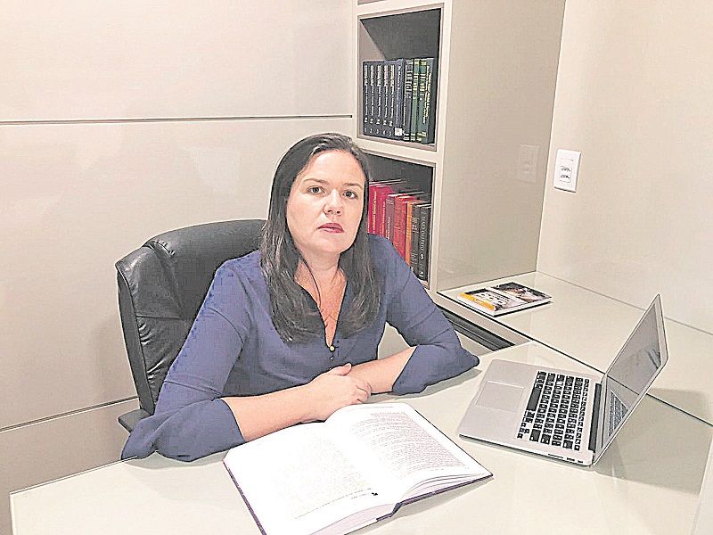 Renata Prado explica que empresas são obrigadas a manter em prontuários informações sobre os funcionários (Foto: Divulgação)