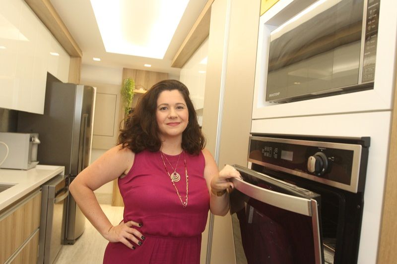 Brunela contou que mudou a rotina de consumo e conseguiu reduzir orçamento em R$ 600 por mês, em média (Foto: Antonio Moreira/ AT)