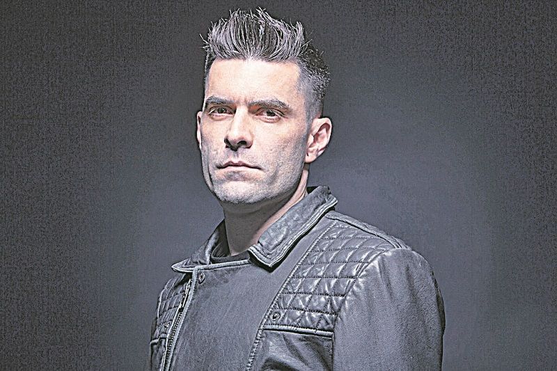 O paulista Gabe comanda picapes há 22 anos. (Foto: Divulgação)