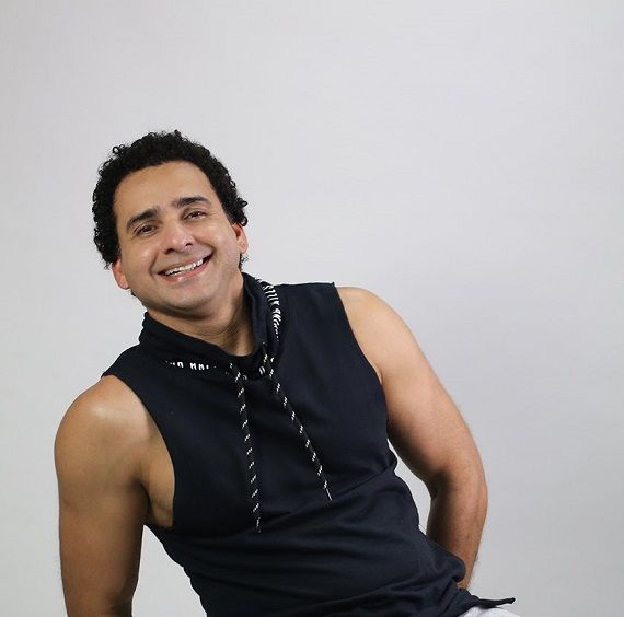 “É um divisor de águas entre a imaturidade e o amor incondicional”, afirma Joe sobre ter virado pai. (Foto: Karen Gadret/divulgação)