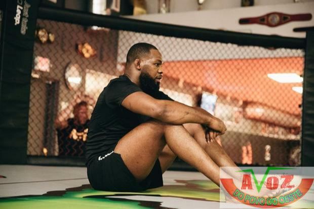 Jon Jones é detido em Las Vegas acusado de violência doméstica (Foto: Divulgação)
