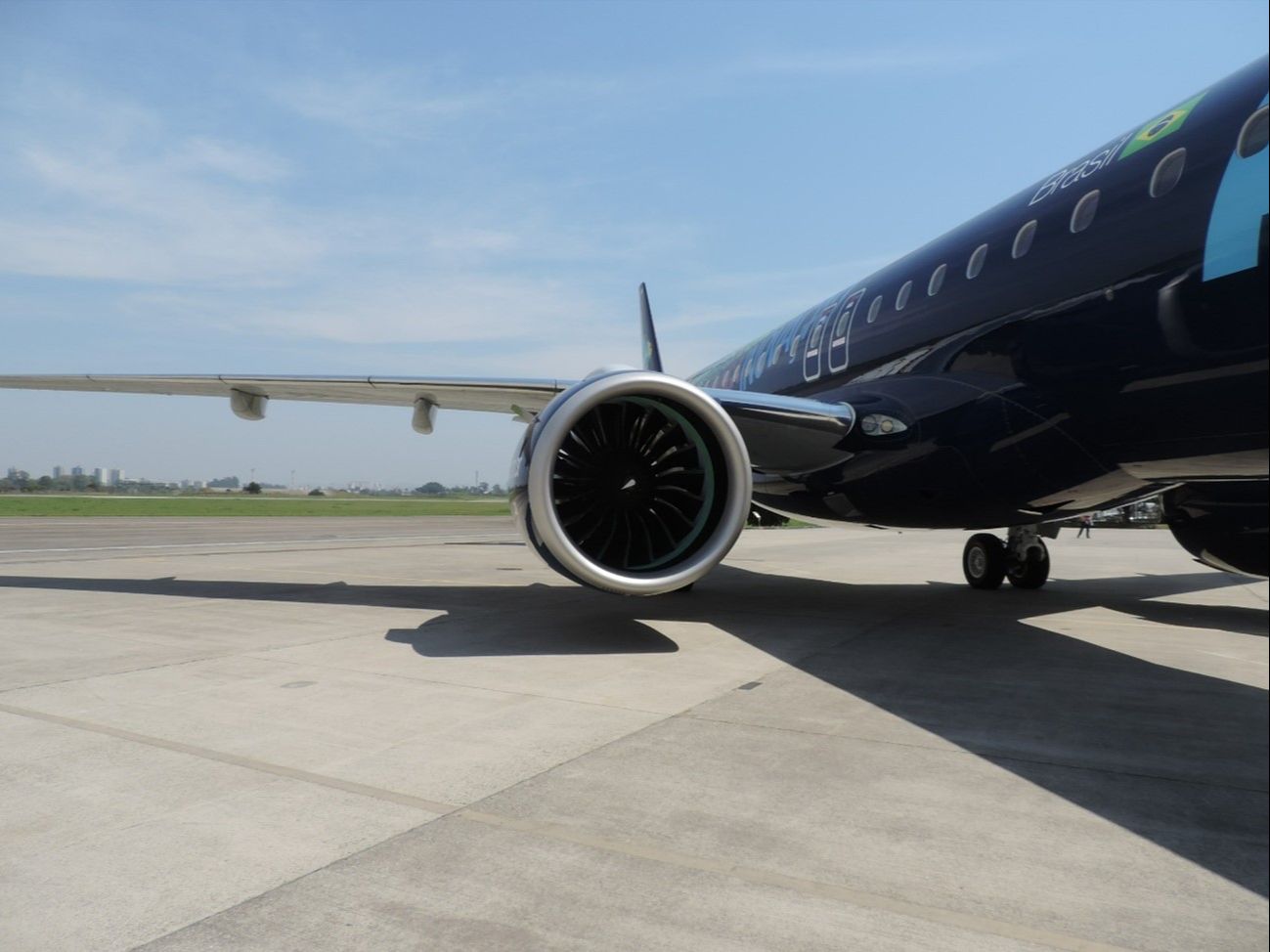 Aeronave da Azul que realiza os voos para o Uruguai. (foto: Tudo Viagem)