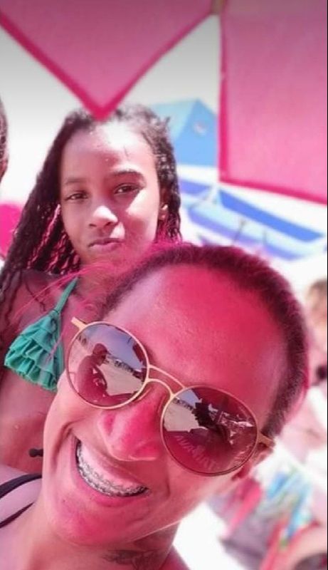 As vítimas foram identificadas como Charlene de Lemes Gonçalves, 40 anos, e Ysaquiely Junia Gonçalves de Araujo, de 11 anos (Foto: Acervo pessoal)