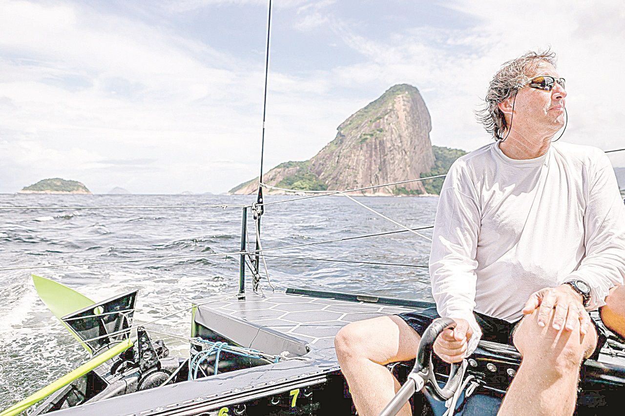 Jorge de Souza já levantou, pelo menos, 400 histórias relacionadas ao mar, todas elas verídicas, segundo ele (Foto: Acervo pessoal)