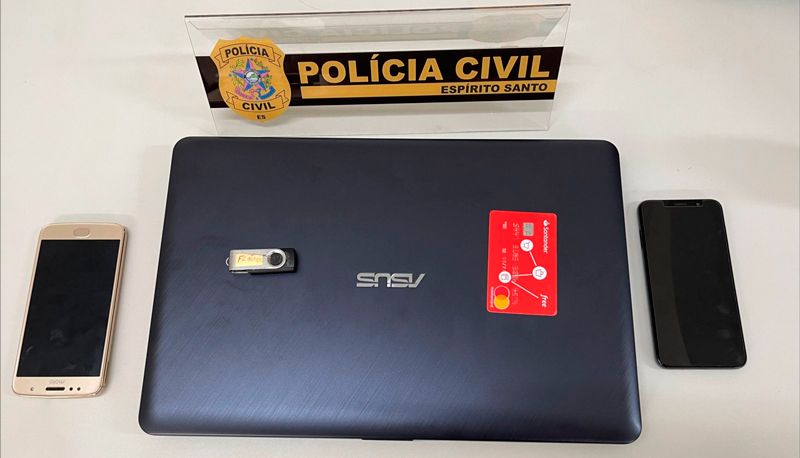Material foi apreendido em um escritório, em Vila Velha (Foto: Divulgação / PCES)