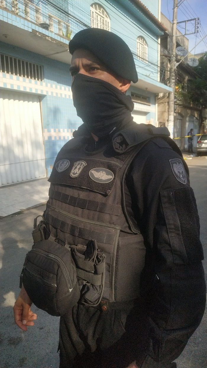 Soldado Pedro Frasson do esquadrão antibombas (Foto: Kananda Natielly)