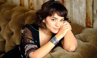 Imagem ilustrativa da imagem Norah Jones anuncia álbum natalino "I Dream Of Christmas"