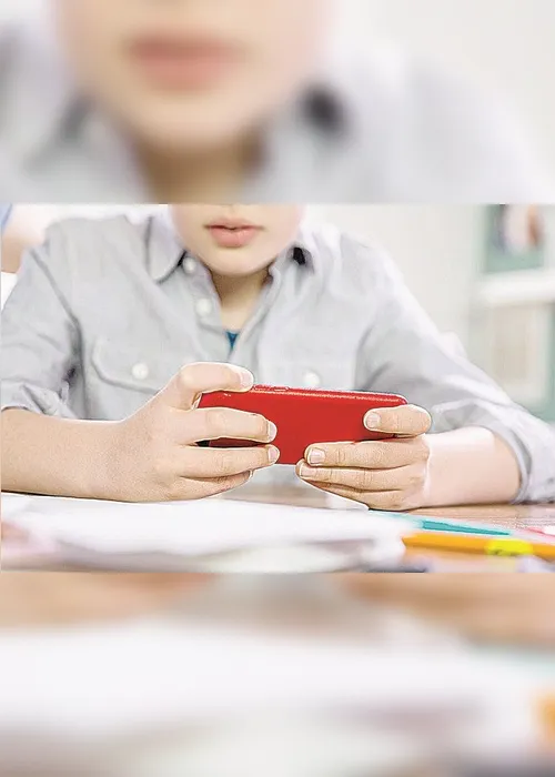 Imagem ilustrativa da imagem Conheça aplicativos para monitorar o celular do filho