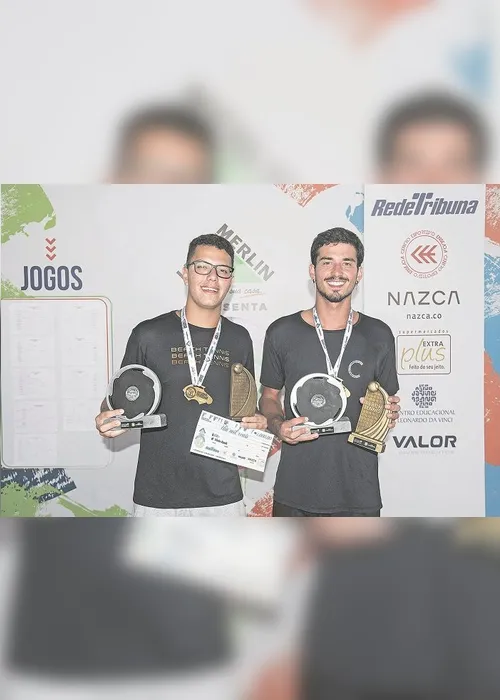 Imagem ilustrativa da imagem Campeões comemoram nas areias do Tribuna Open