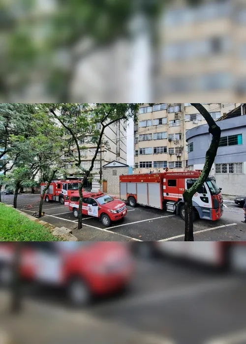 
          Imagem ilustrativa da imagem Veja fotos e vídeos do prédio atingido por incêndio em Vitória
          