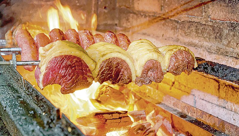 Carne na brasa: picanha e linguiça tiveram alta acima de 20% (Foto: Arquivo / AT)