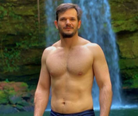 Padre Patrick posta foto sem camisa e causa alvoroço na internet (Foto: Reprodução/Instagram)