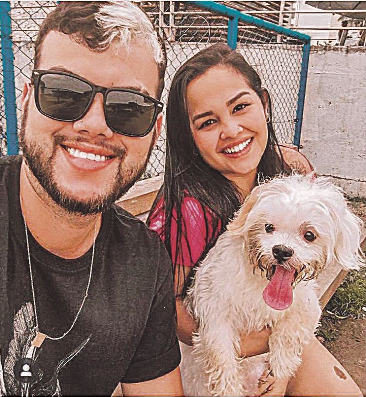 A pedagoga Melissa Tristão, 26, e seu marido, o tatuador Rodrigo Viana, 23, acham vantajosa a ferramenta para acelerar áudios e vídeos (Foto: Acervo pessoal)