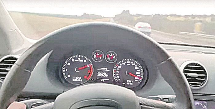 Motorista e youtuber gravou o momento em que estava dirigindo a mais de 250 km/h, no interior de São Paulo, em 2020. (Foto: Reprodução de redes sociais)