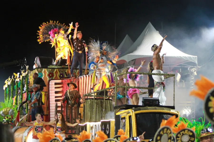 Confira a galeria de fotos do desfile da Boa Vista