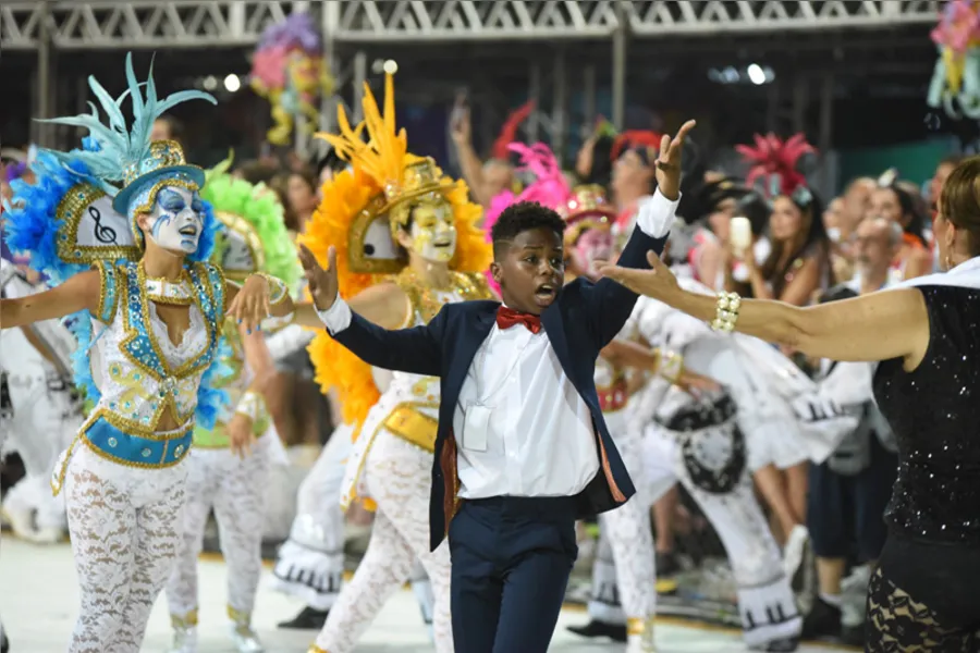 Confira a galeria de fotos do desfile da Boa Vista