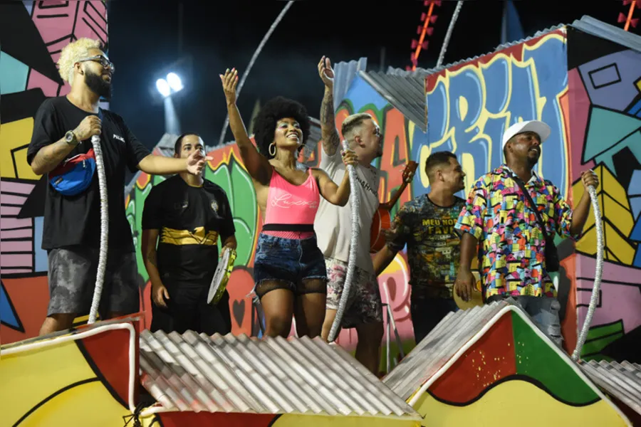 Confira a galeria de fotos do desfile da Unidos da Jucutuquara